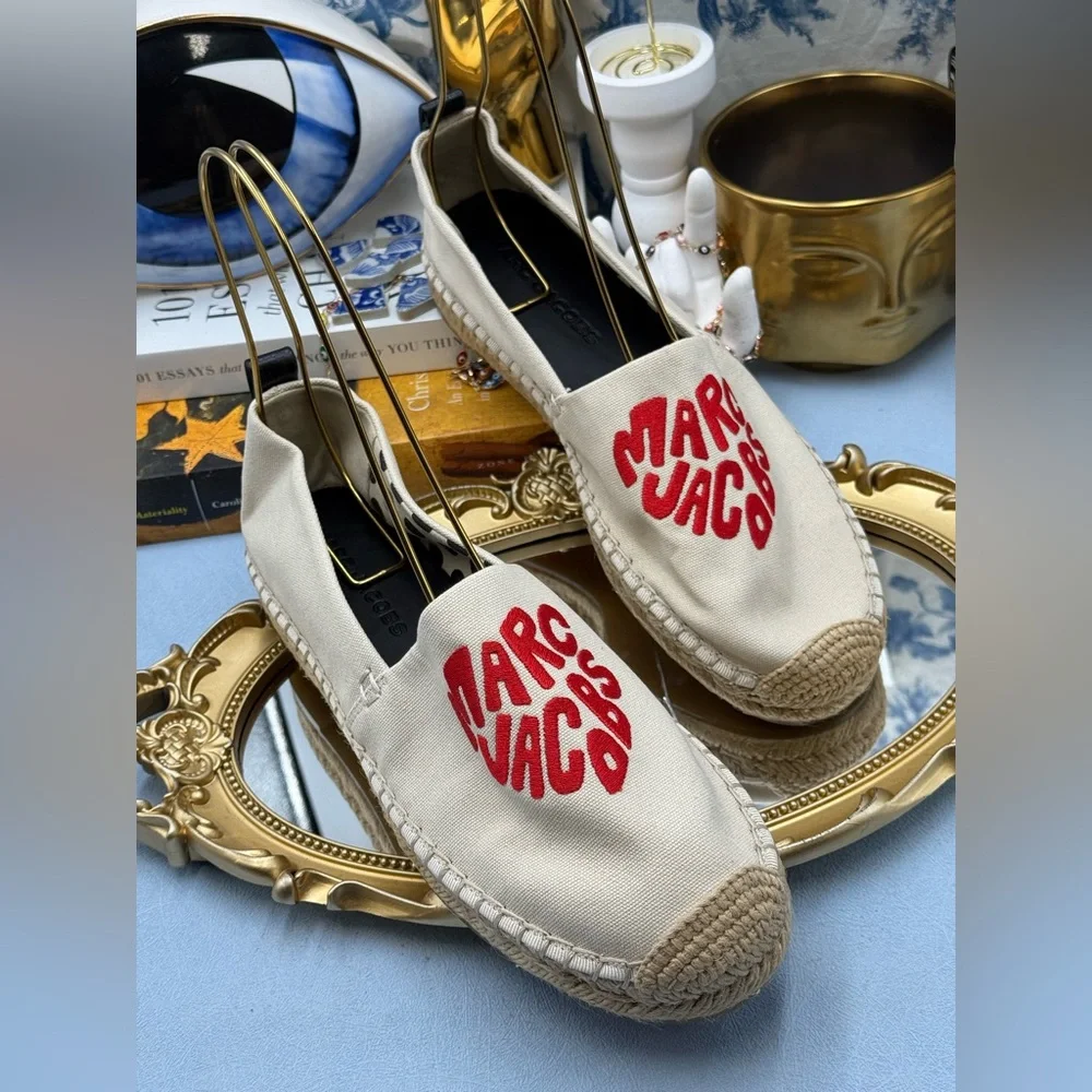 🆕 MARC JACOBS 🧿 NWOB The Marc Heart Espadrille Flat, Red & Cream - Sz 39 US 9